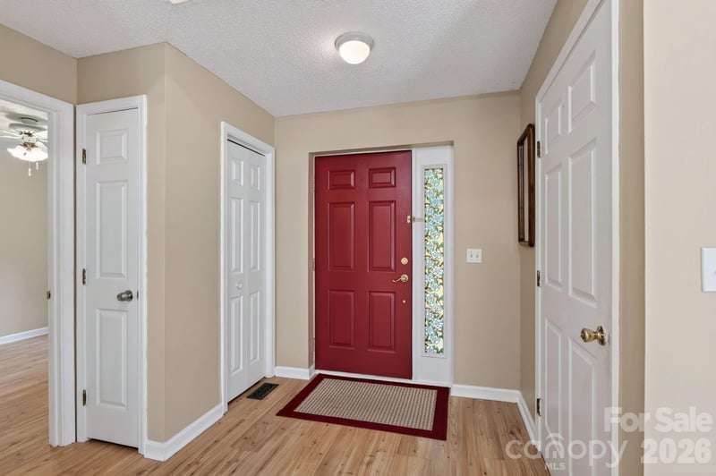 204 Cinnamon Way, Flat Rock, NC 28731