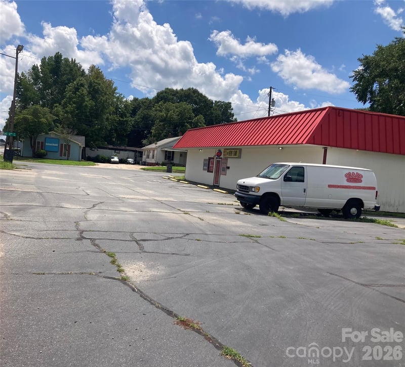 1201 N Cannon Blvd, Kannapolis, NC 28082