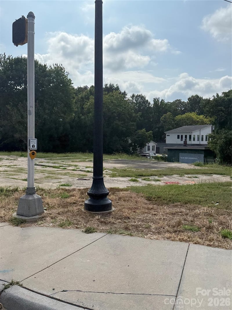 1200 Parkwood Ave, Charlotte, NC 28205