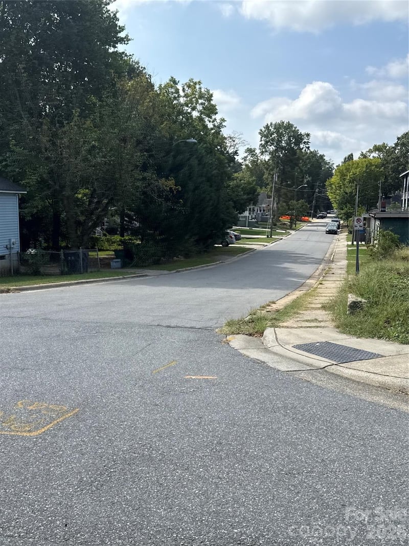 1200 Parkwood Ave, Charlotte, NC 28205