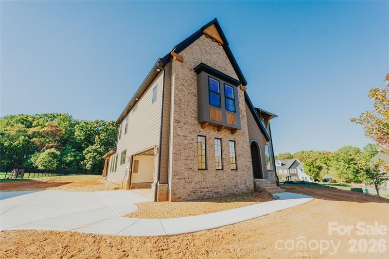 3759 Old Village Dr, Maiden, NC 28650