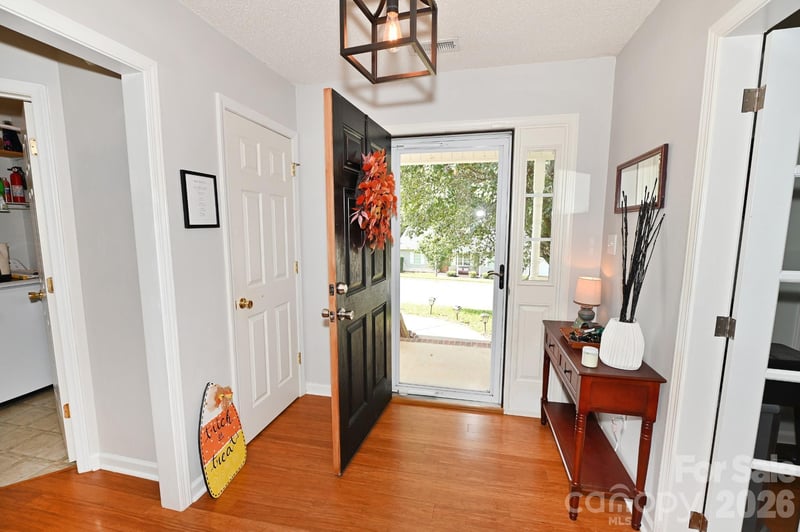 236 17th Ave SE, Hickory, NC 28602