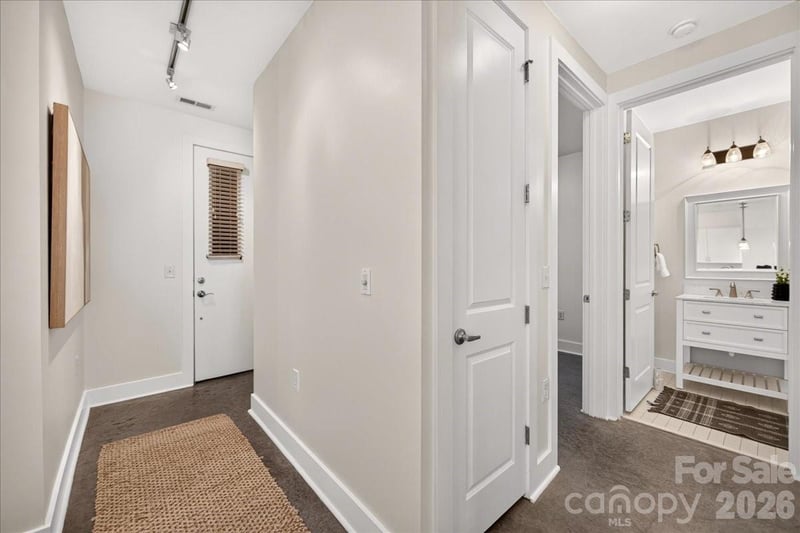 1101 W 1st St, Charlotte, NC 28202