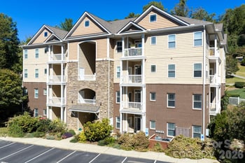 40 Hyannis Dr #203, Asheville, NC 28804