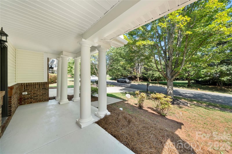 10925 Rousay Rd, Charlotte, NC 28278