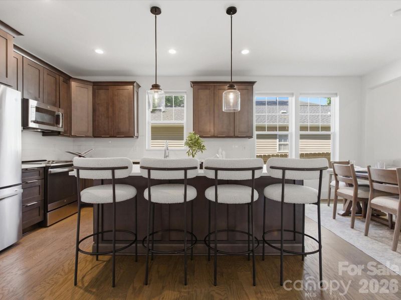 129 S Gardner Ave, Charlotte, NC 28208