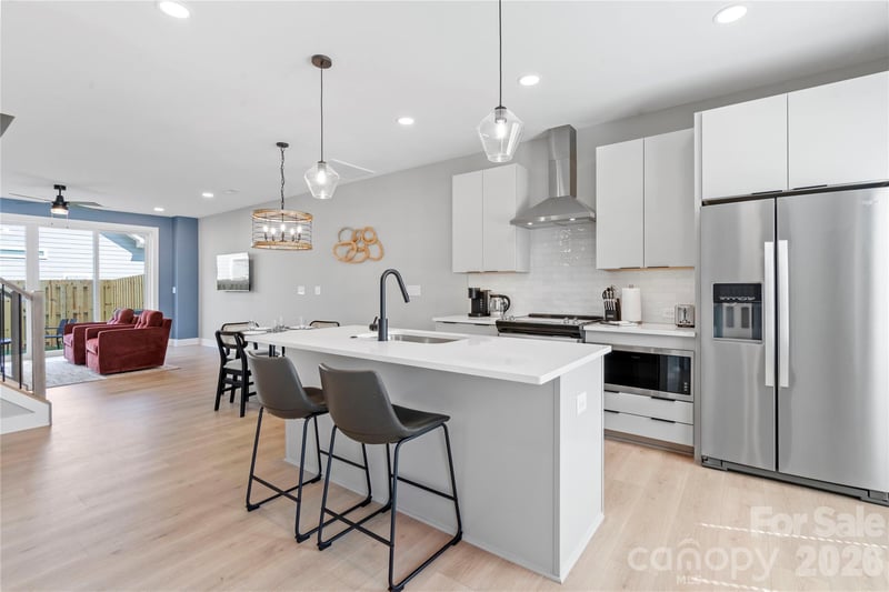 246 Freeland Ln, Charlotte, NC 28217