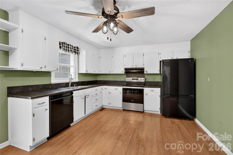 304 Hickory Ln, Salisbury, NC 28147