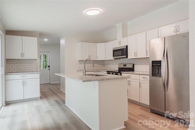 141 Tommys Ln, Mooresville, NC 28117