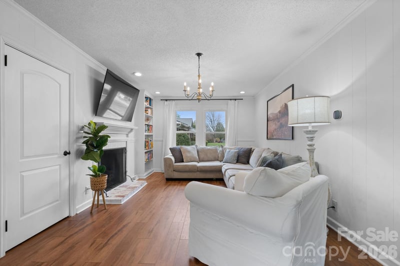 95 18th Ave NW, Hickory, NC 28601