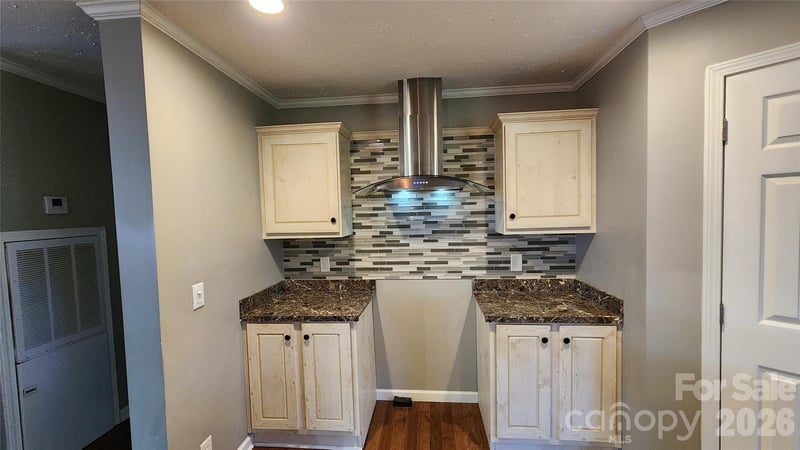 967 Barnardsville Hw, Weaverville, NC 28787
