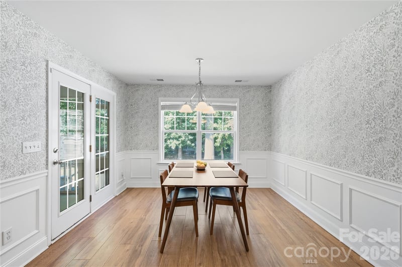 9533 Brighthaven Ln, Charlotte, NC 28214