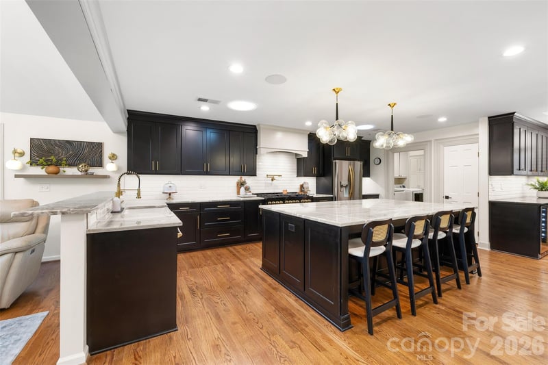 27 Timberidge Dr, Lake Wylie, SC 29710