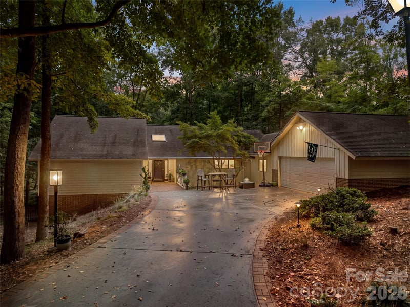 27 Timberidge Dr, Lake Wylie, SC 29710