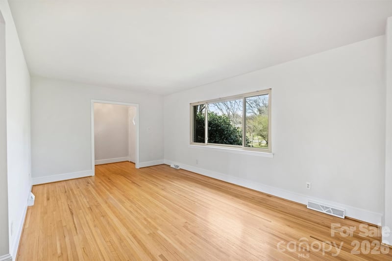 9436 Glen Brook Dr, Charlotte, NC 28215