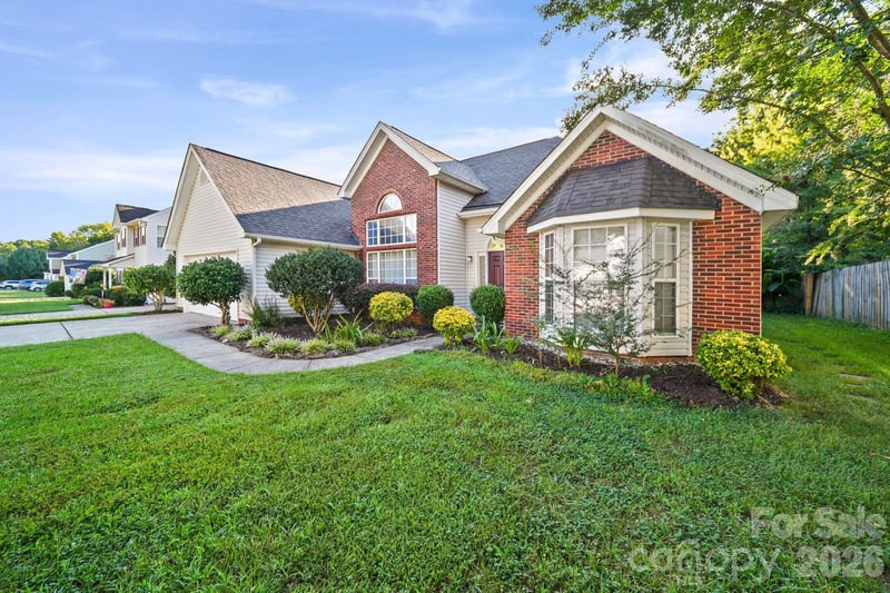 6414 Goldenblush Cir, Charlotte, NC 28269