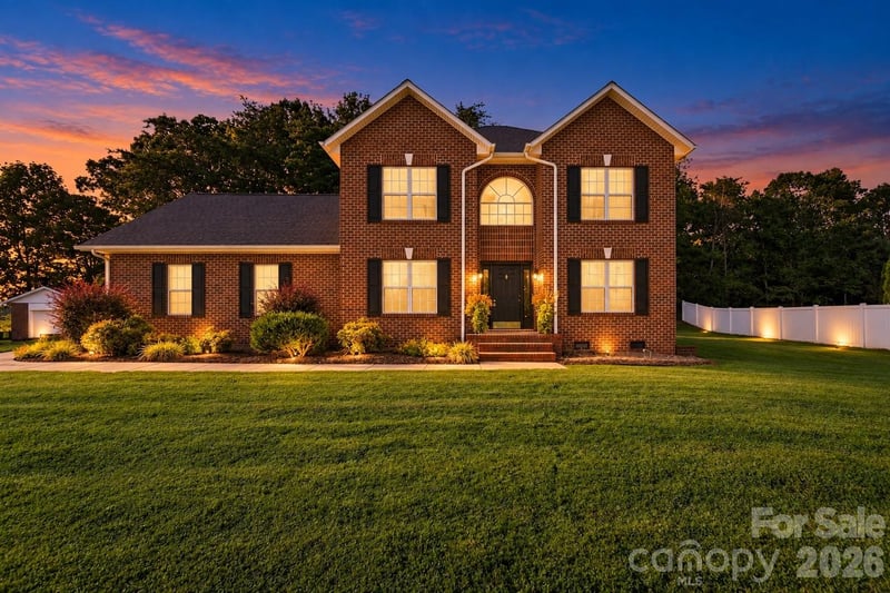 5171 Butner Dr, Hickory, NC 28602