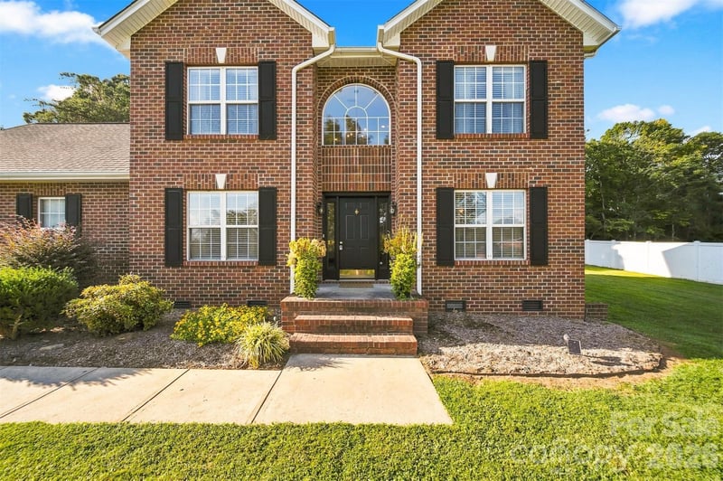 5171 Butner Dr, Hickory, NC 28602