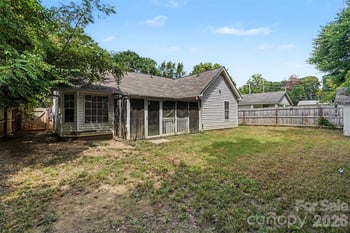 8324 Russell Rd, Charlotte, NC 28262