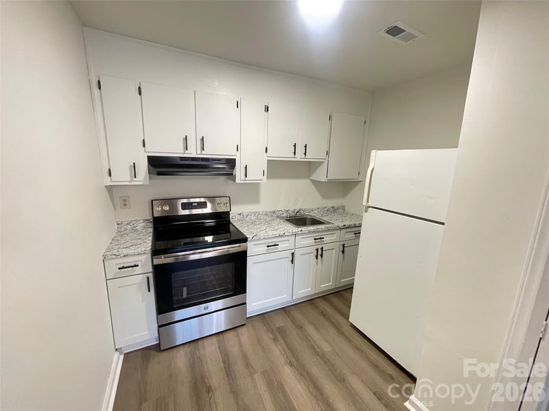 810 S Dalton St, Gastonia, NC 28052