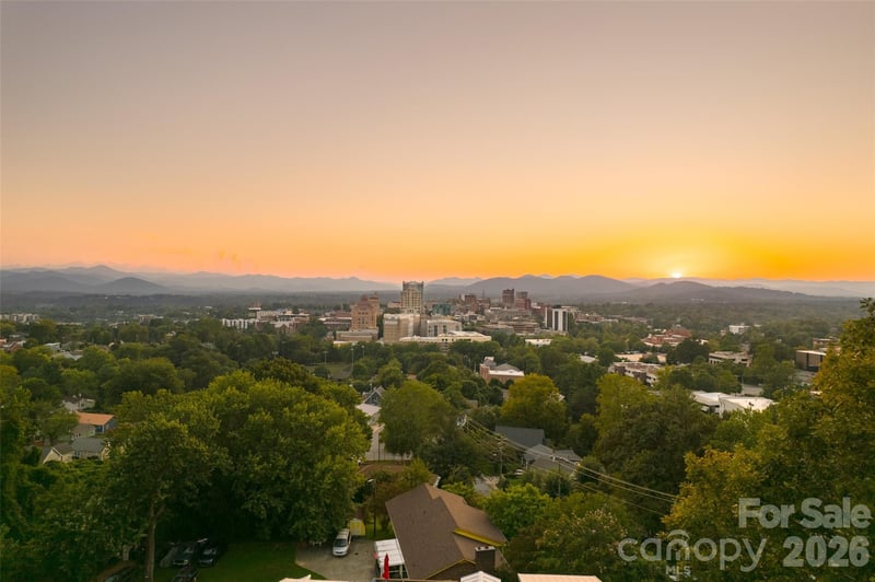 474 College St, Asheville, NC 28801