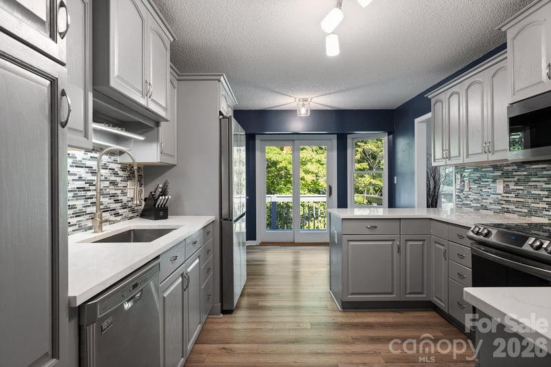 42 Gaston Mountain Rd, Asheville, NC 28806