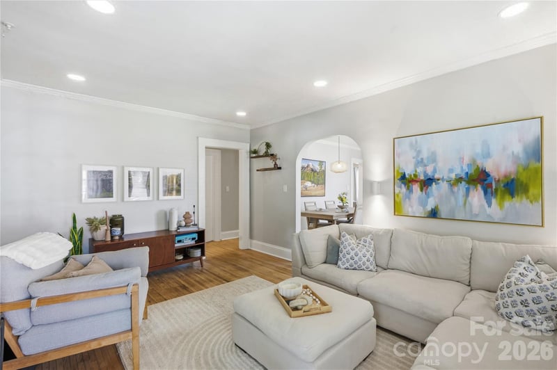 700 Woodruff Pl, Charlotte, NC 28208