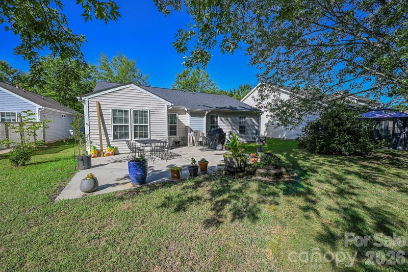 12728 Planters Row Dr, Charlotte, NC 28278