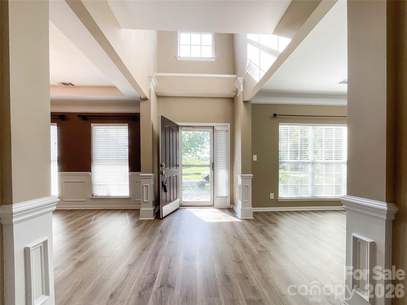 1112 Tranquil Falls Ln, Matthews, NC 28104