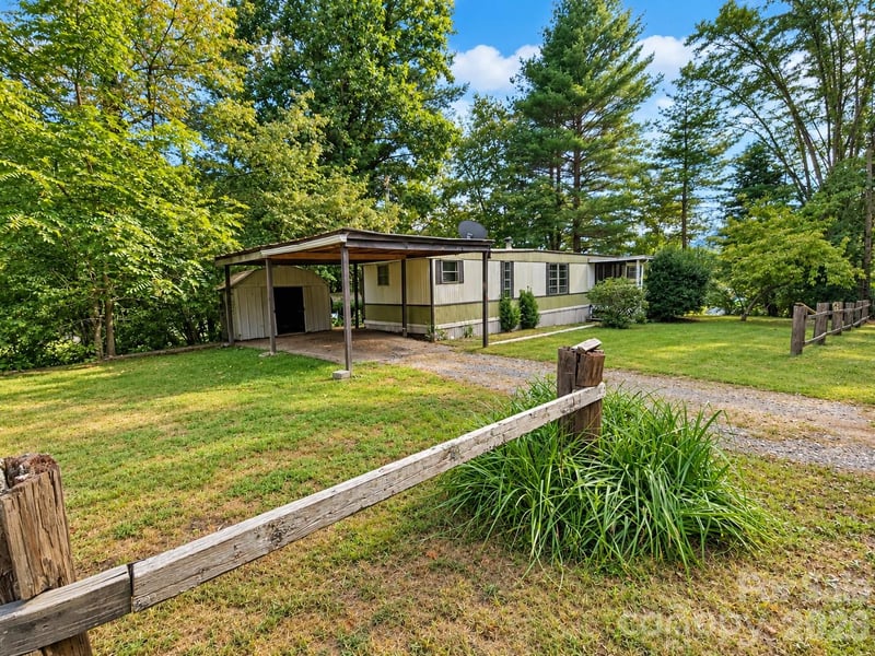 1491 Prices Creek Rd, Burnsville, NC 28714