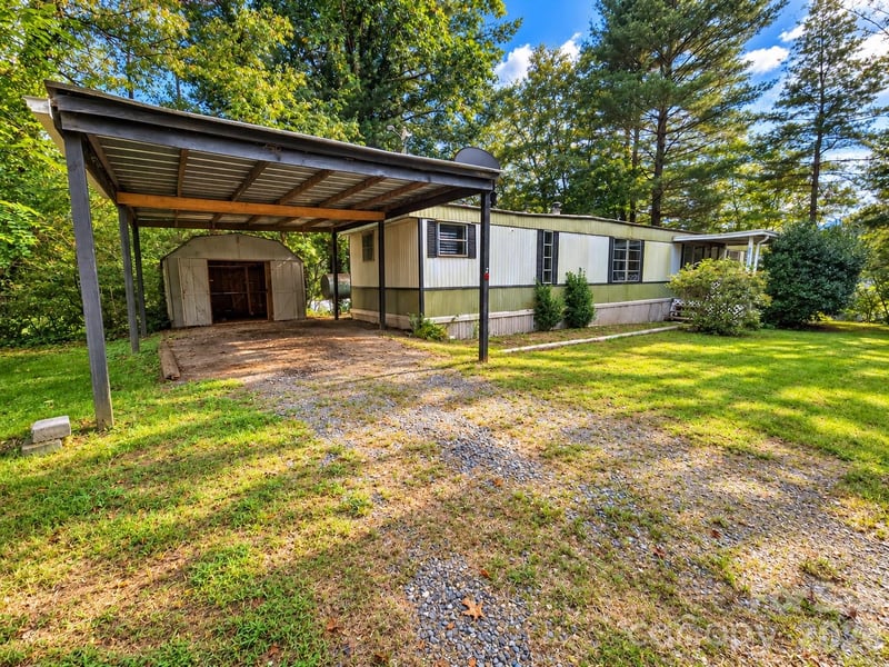 1491 Prices Creek Rd, Burnsville, NC 28714