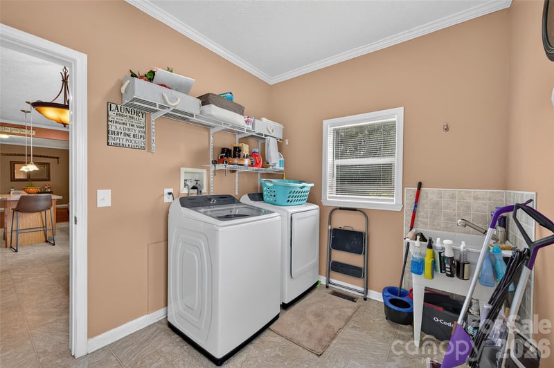 326 Dowell Rd, Olin, NC 28660
