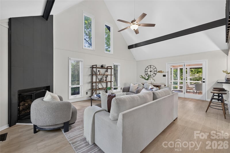 1068 Gauguin Ln, Tega Cay, SC 29708