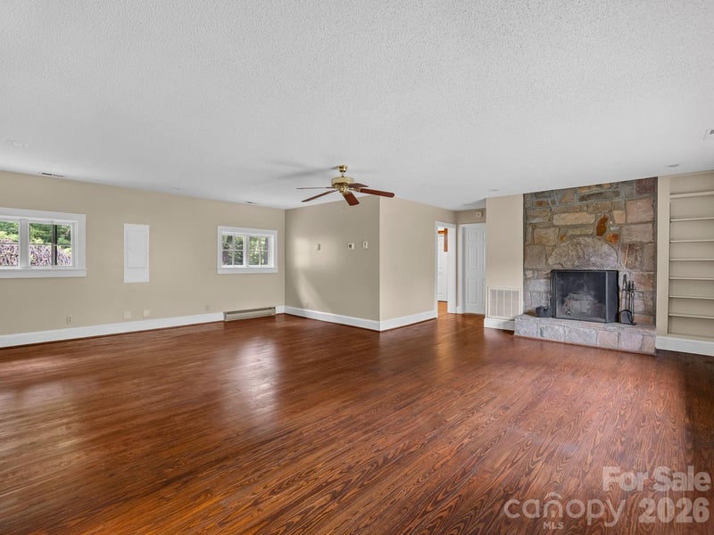 1164 Garrett Rd, Mill Spring, NC 28756
