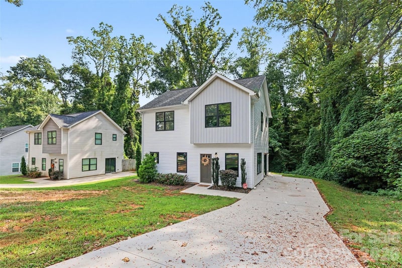 2908 Burgess Dr, Charlotte, NC 28208