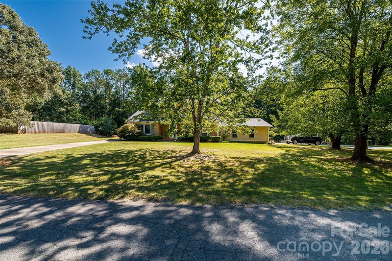 621 S Jackson Ave, Waxhaw, NC 28173