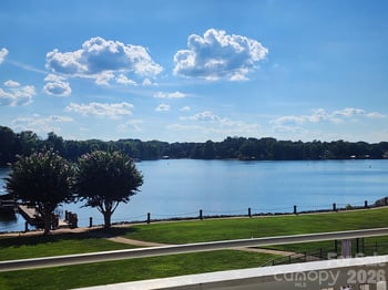 1332 Torrence Cir, Davidson, NC 28036