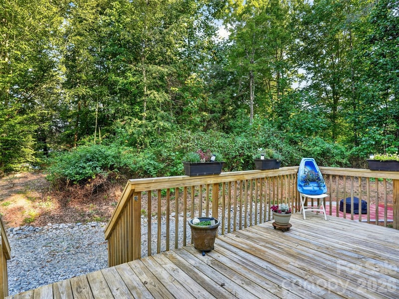 117 Eade Rd, Hendersonville, NC 28792