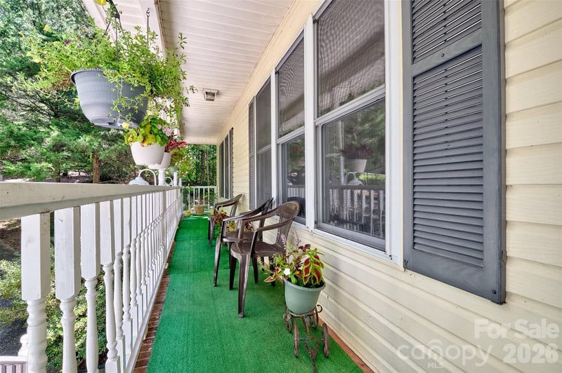 319 Don Mccarter Dr, Clover, SC 29710