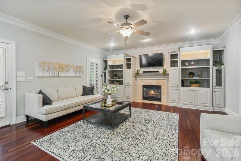 815 36th Avenue Pl NW, Hickory, NC 28601