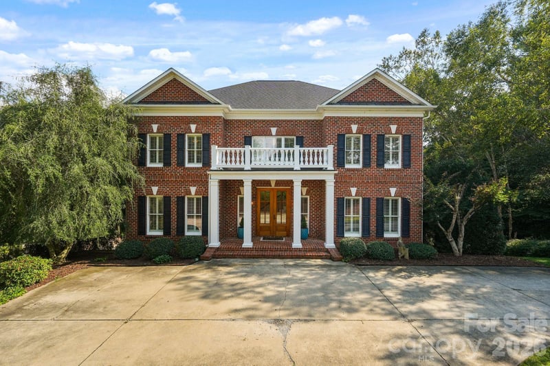 815 36th Avenue Pl NW, Hickory, NC 28601