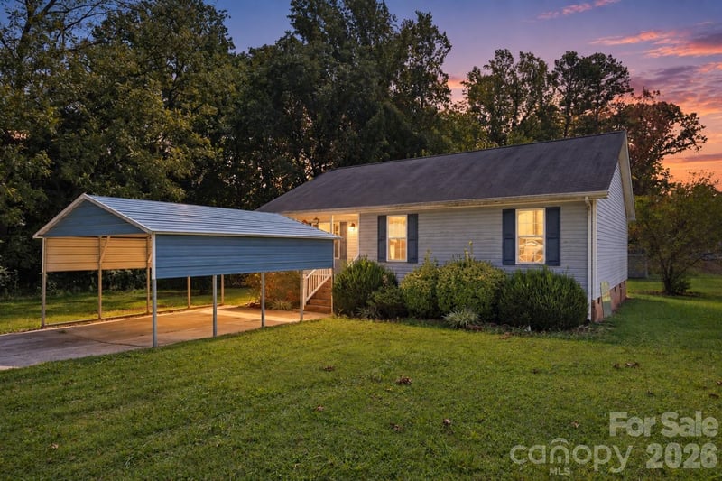 802 N Shaver St, Salisbury, NC 28144