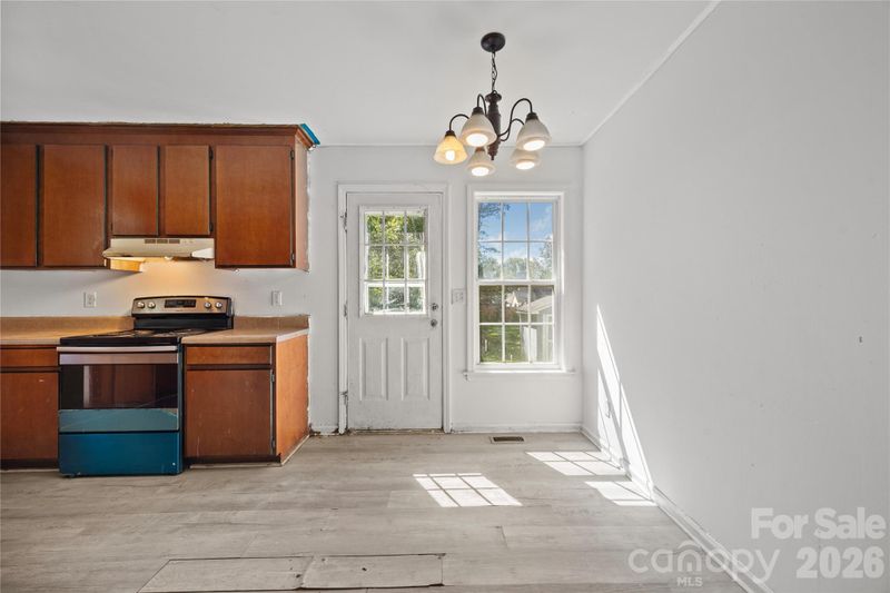 802 N Shaver St, Salisbury, NC 28144