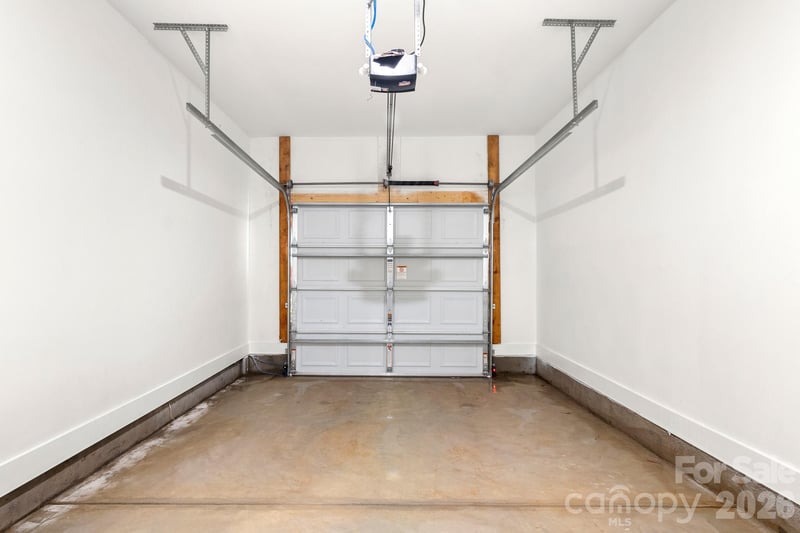 516 Carolyn Ln, Charlotte, NC 28213