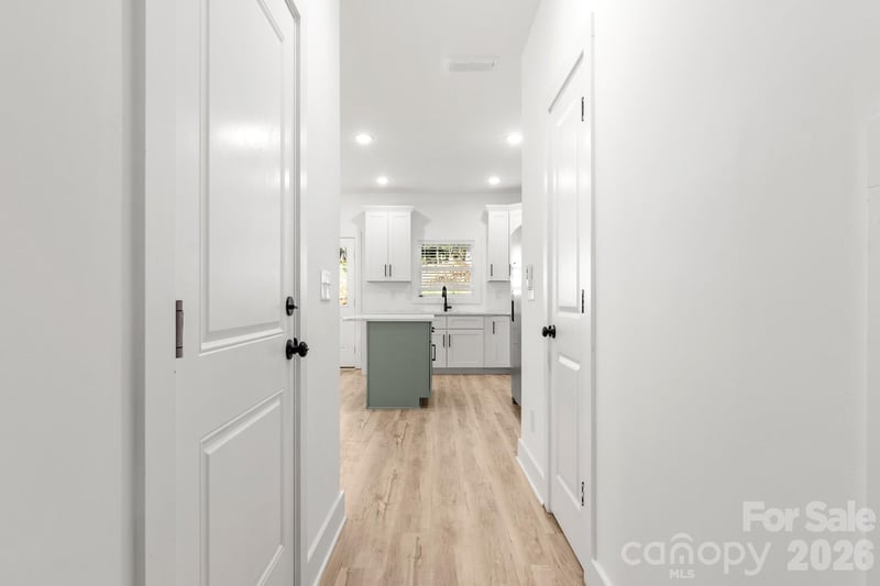 516 Carolyn Ln, Charlotte, NC 28213