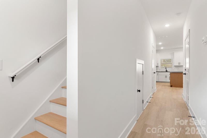 520 Carolyn Ln, Charlotte, NC 28213