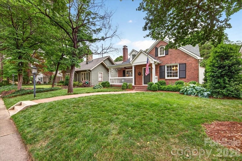 2121 Charlotte Dr, Charlotte, NC 28203