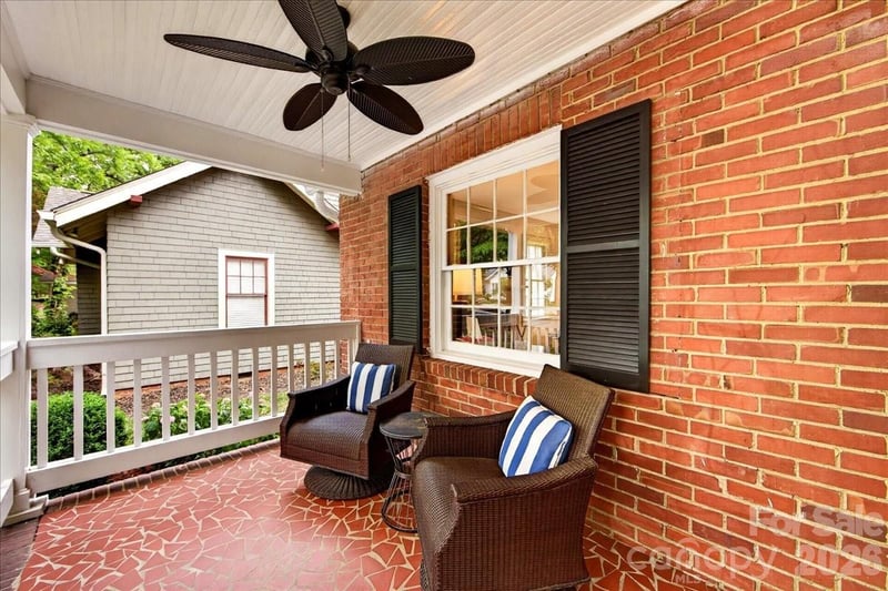 2121 Charlotte Dr, Charlotte, NC 28203