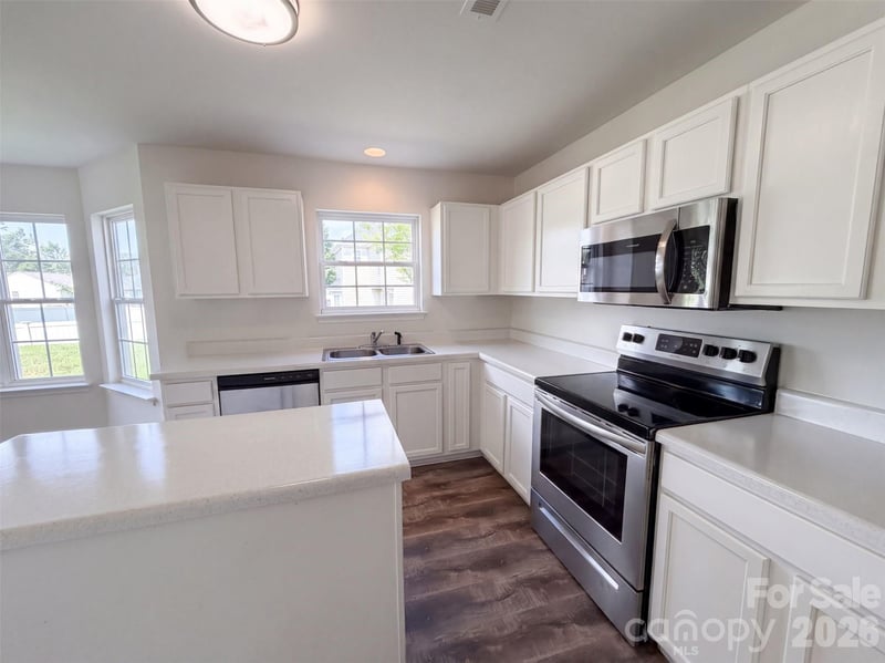 3527 Mallory Taylor Ln, Charlotte, NC 28216