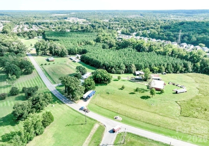3322 Morehead Rd, Charlotte, NC 28262
